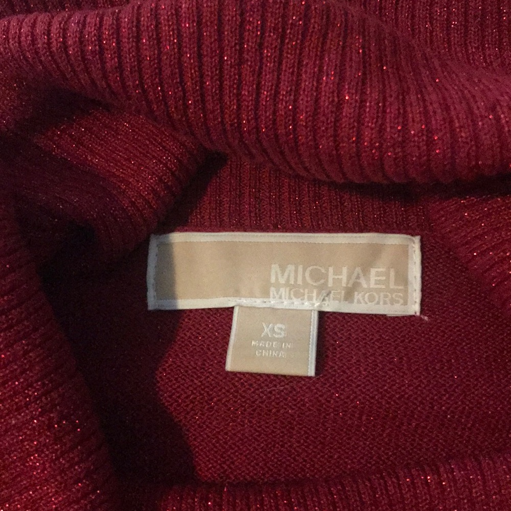 Red sweater - Picture 2 of 3